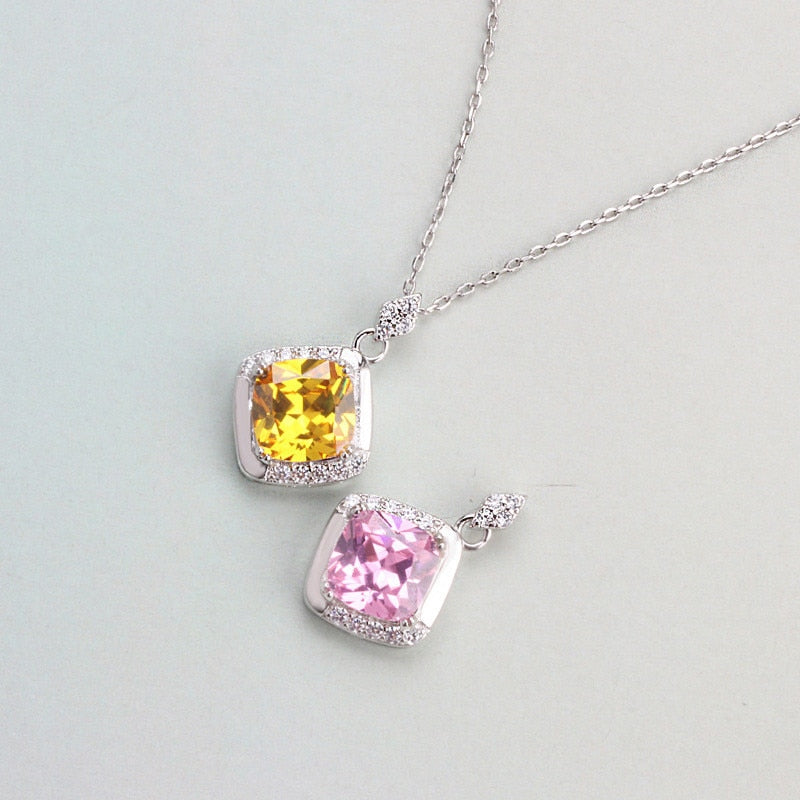 Collana con Ciondolo Quadrato in Argento da Donna