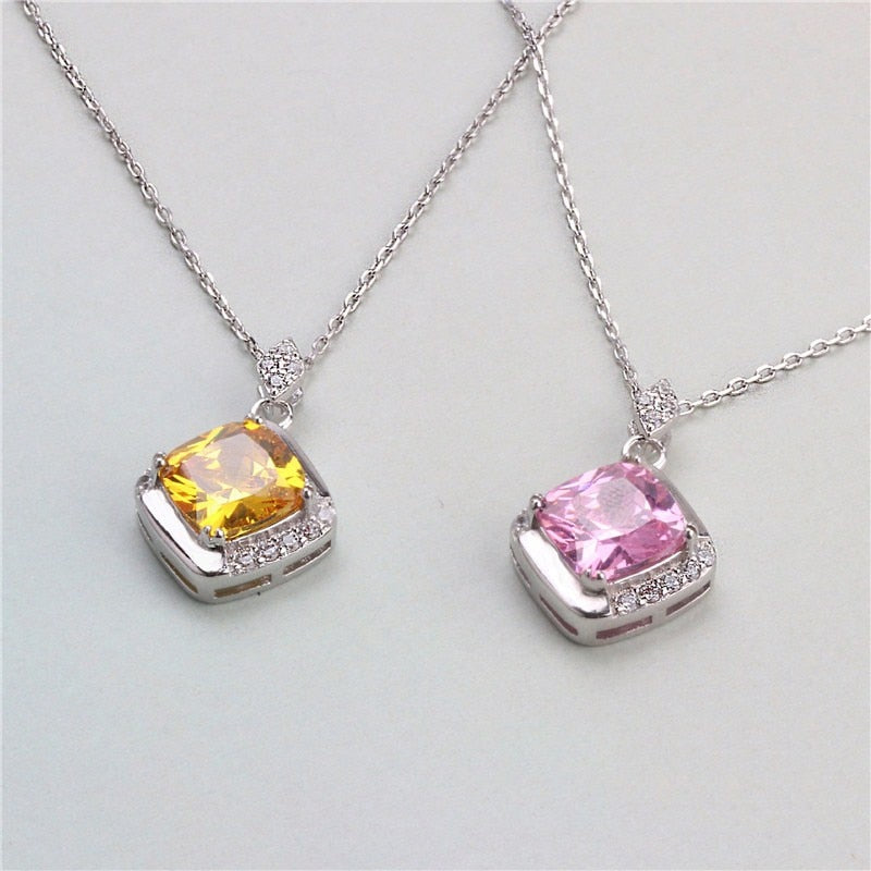 Collana con Ciondolo Quadrato in Argento da Donna