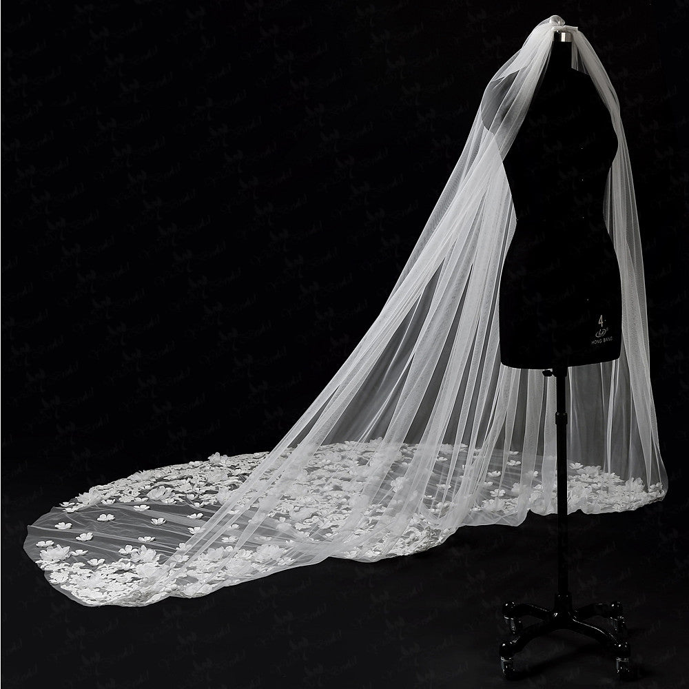 Velo da Sposa Cattedrale con Applicazioni Floreali 3D