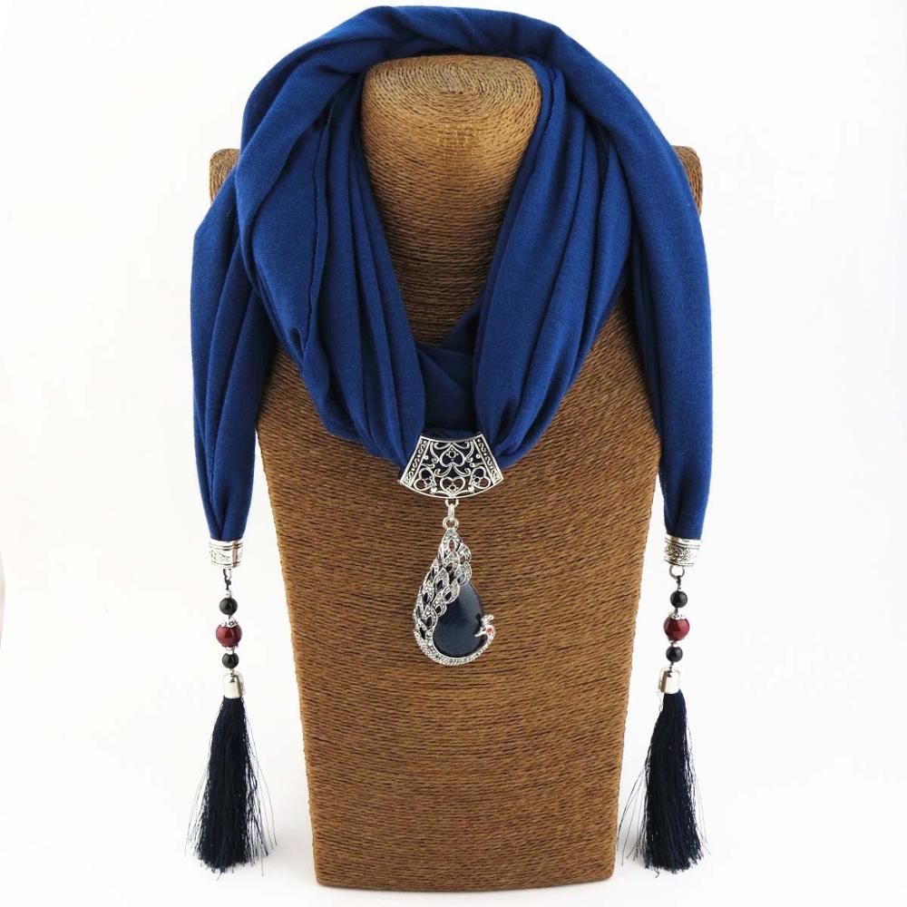 Collana con Ciondolo a Sciarpa e Pietra Naturale da Donna