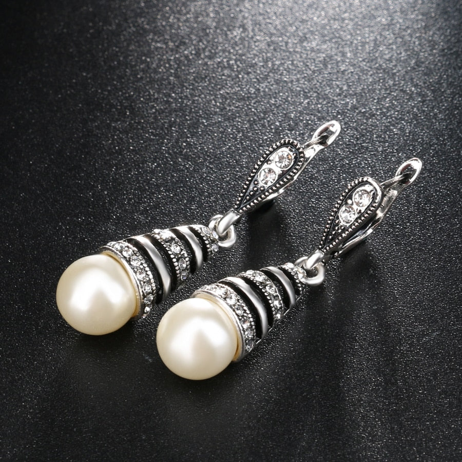 Set Collana, Orecchini e Anello con Perle da Donna