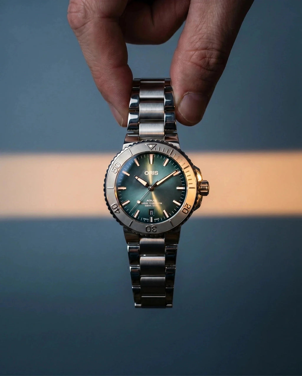 Oris Aquis Date X Bracenet Uomo Unisex Swiss Made 36,5 mm Quadrante Verde Riciclato Acciaio Bracciale Acciaio Vetro Zaffiro Antiriflesso Automatico Calibro 733-1 Data Riserva 41 Ore Diver 300m Ref. 01 733 7770 4137-07 8 18 05P Full Set