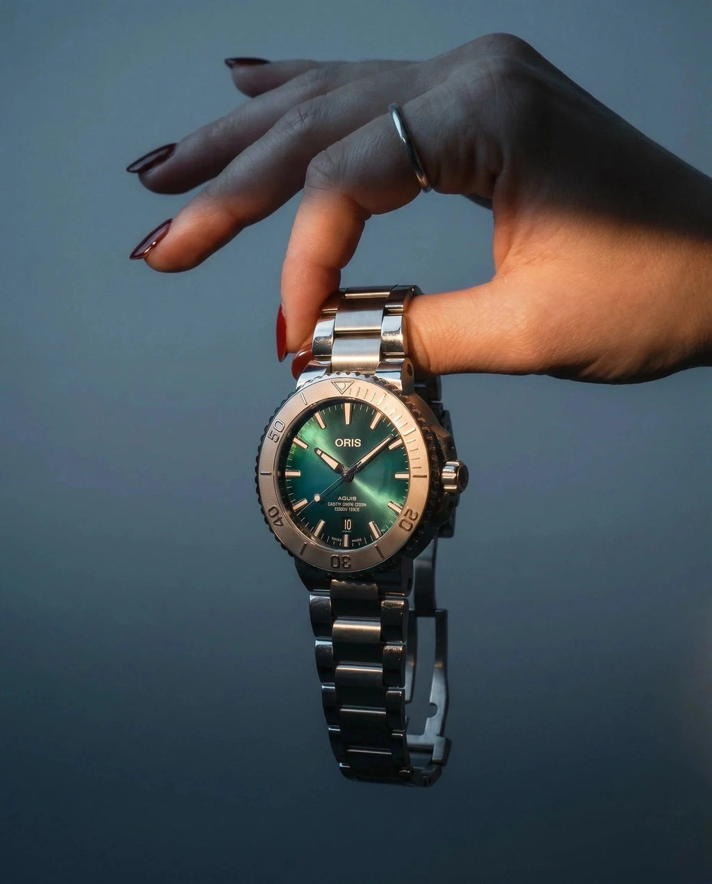 Oris Aquis Date X Bracenet Uomo Unisex Swiss Made 36,5 mm Quadrante Verde Riciclato Acciaio Bracciale Acciaio Vetro Zaffiro Antiriflesso Automatico Calibro 733-1 Data Riserva 41 Ore Diver 300m Ref. 01 733 7770 4137-07 8 18 05P Full Set