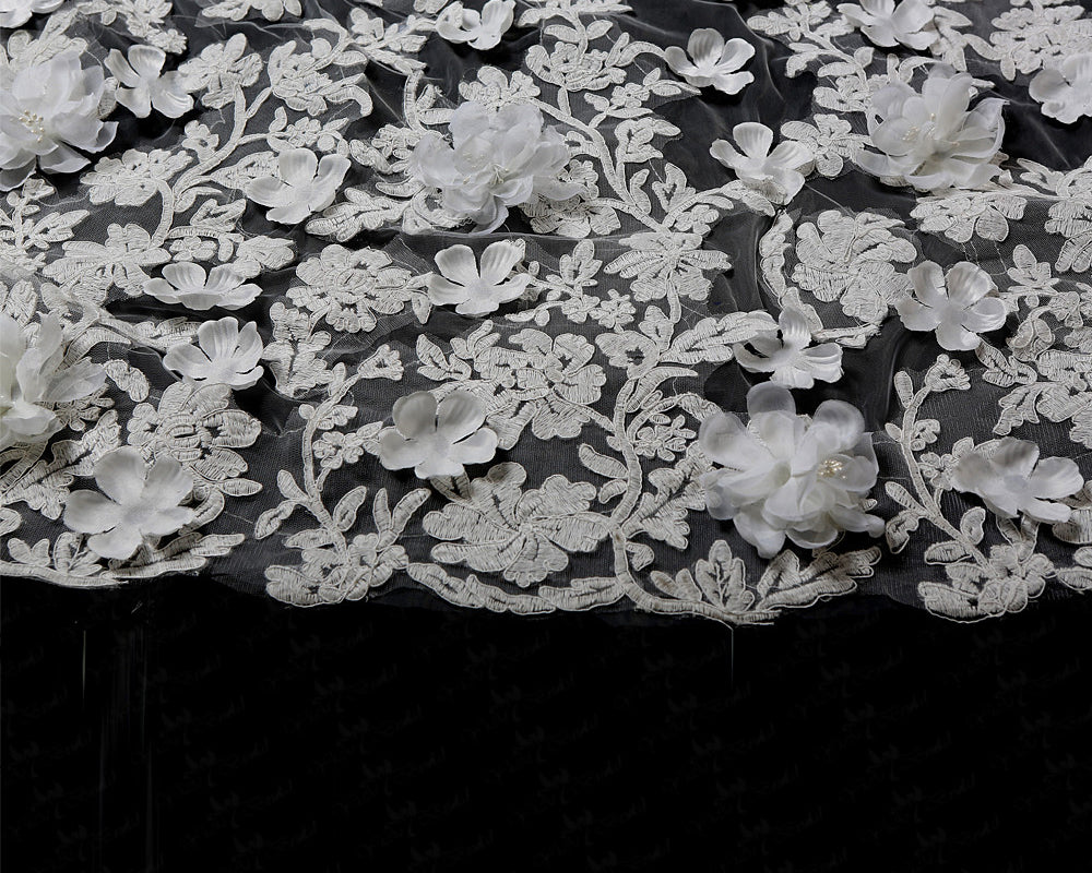 Velo da Sposa Cattedrale con Applicazioni Floreali 3D