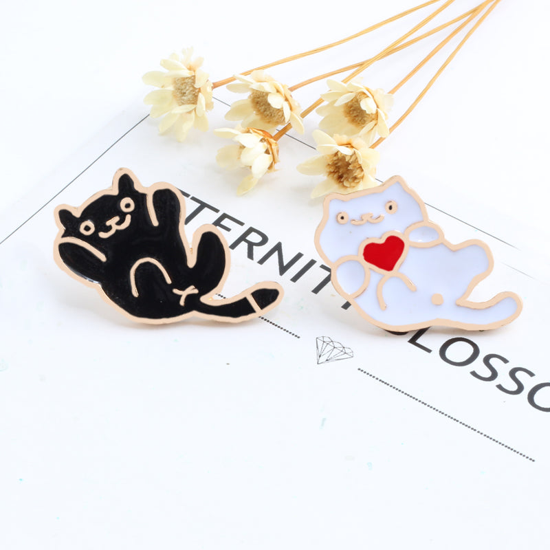 Spille Creative con Gatti Carini in Smalto