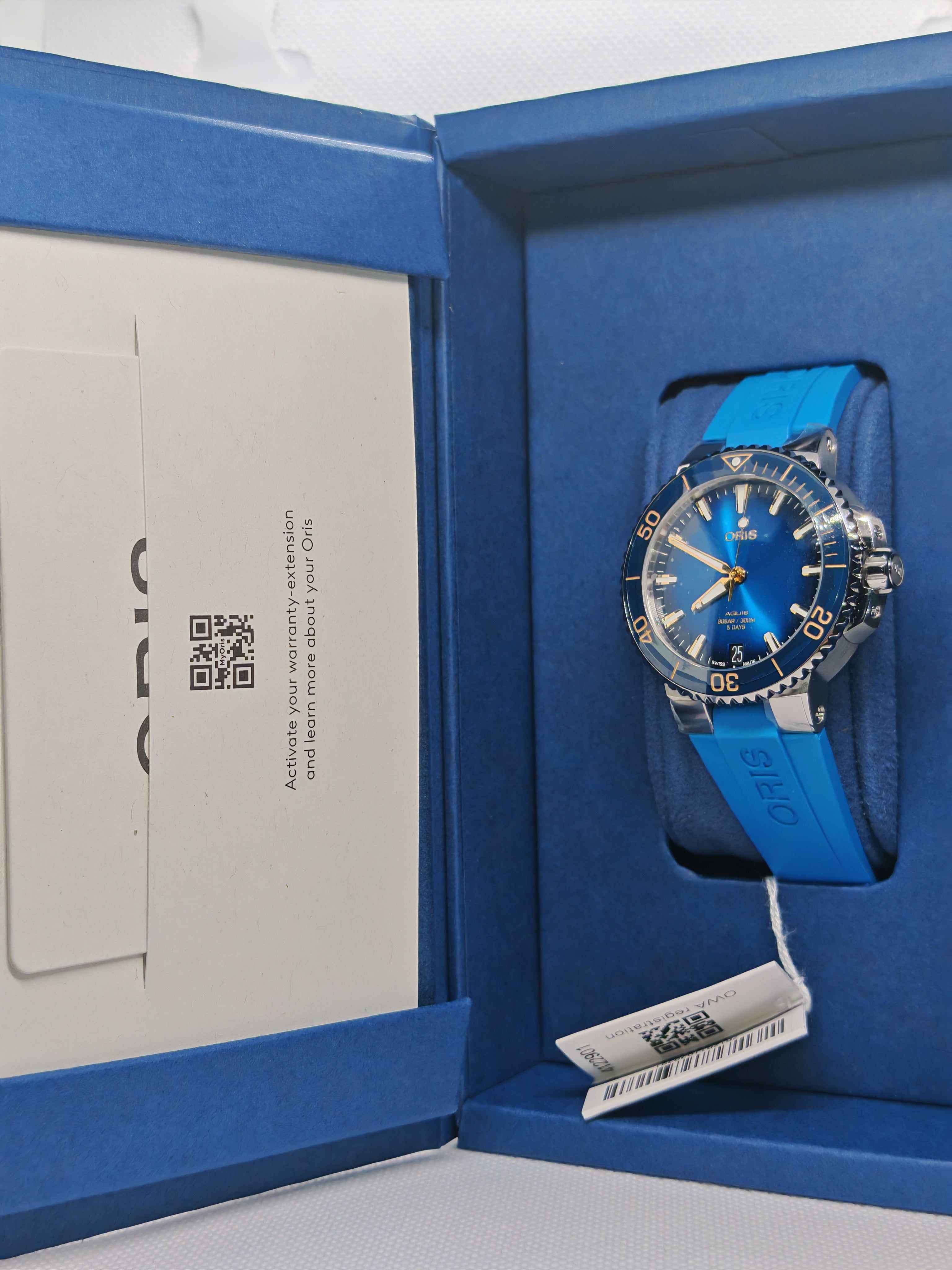 Oris Aquis Date Calibre 400 Uomo Swiss Made 41,5 mm Quadrante Blu Acciaio Cinturino Caucciù Blu Vetro Zaffiro Antiriflesso Automatico Calibro 400 Data Riserva 120 Ore Diver 300m Ref. 01 400 7769 4125-07 4 22 75FC Full Set