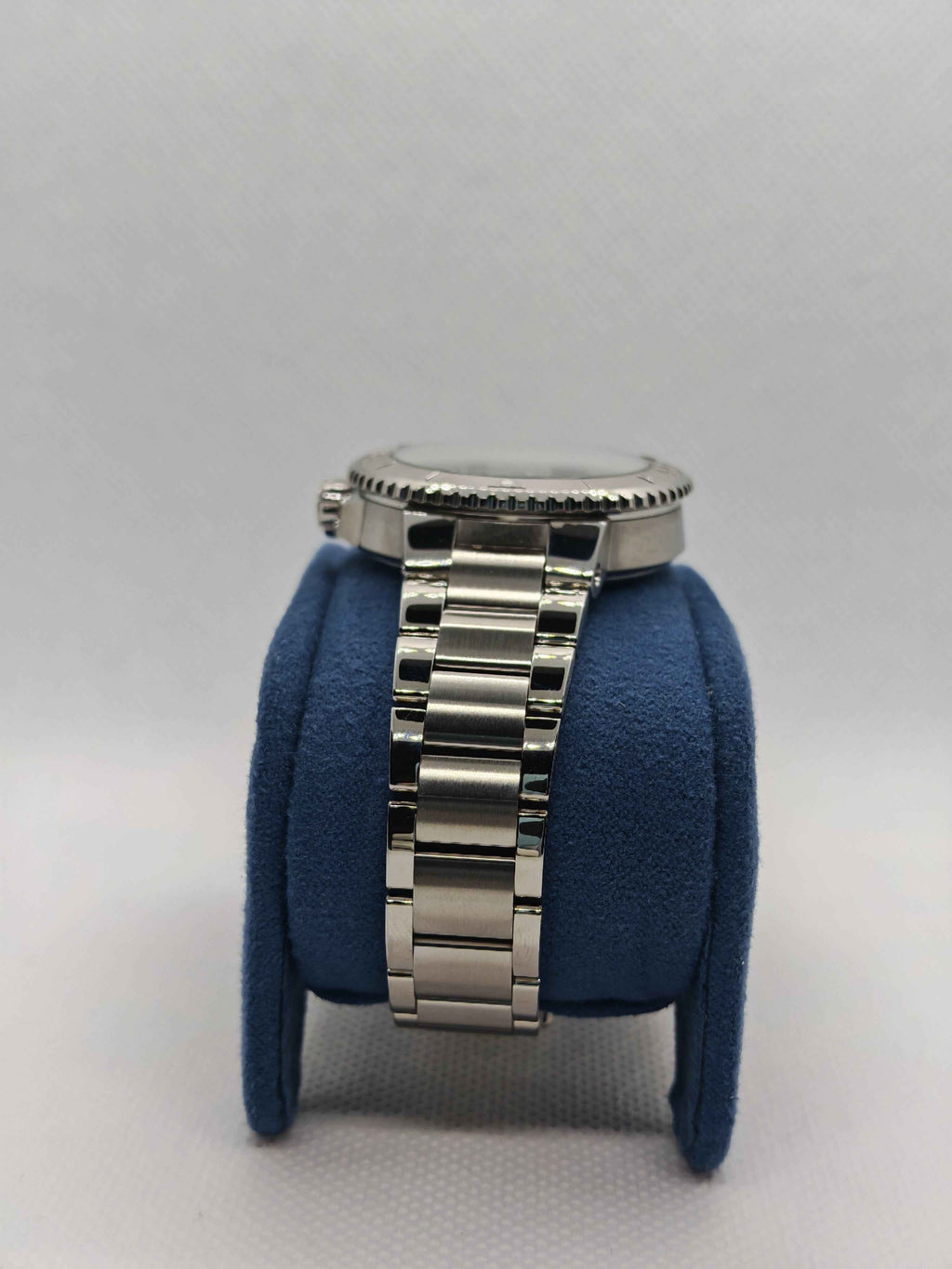 Oris Aquis Date X Bracenet Uomo Unisex Swiss Made 36,5 mm Quadrante Verde Riciclato Acciaio Bracciale Acciaio Vetro Zaffiro Antiriflesso Automatico Calibro 733-1 Data Riserva 41 Ore Diver 300m Ref. 01 733 7770 4137-07 8 18 05P Full Set