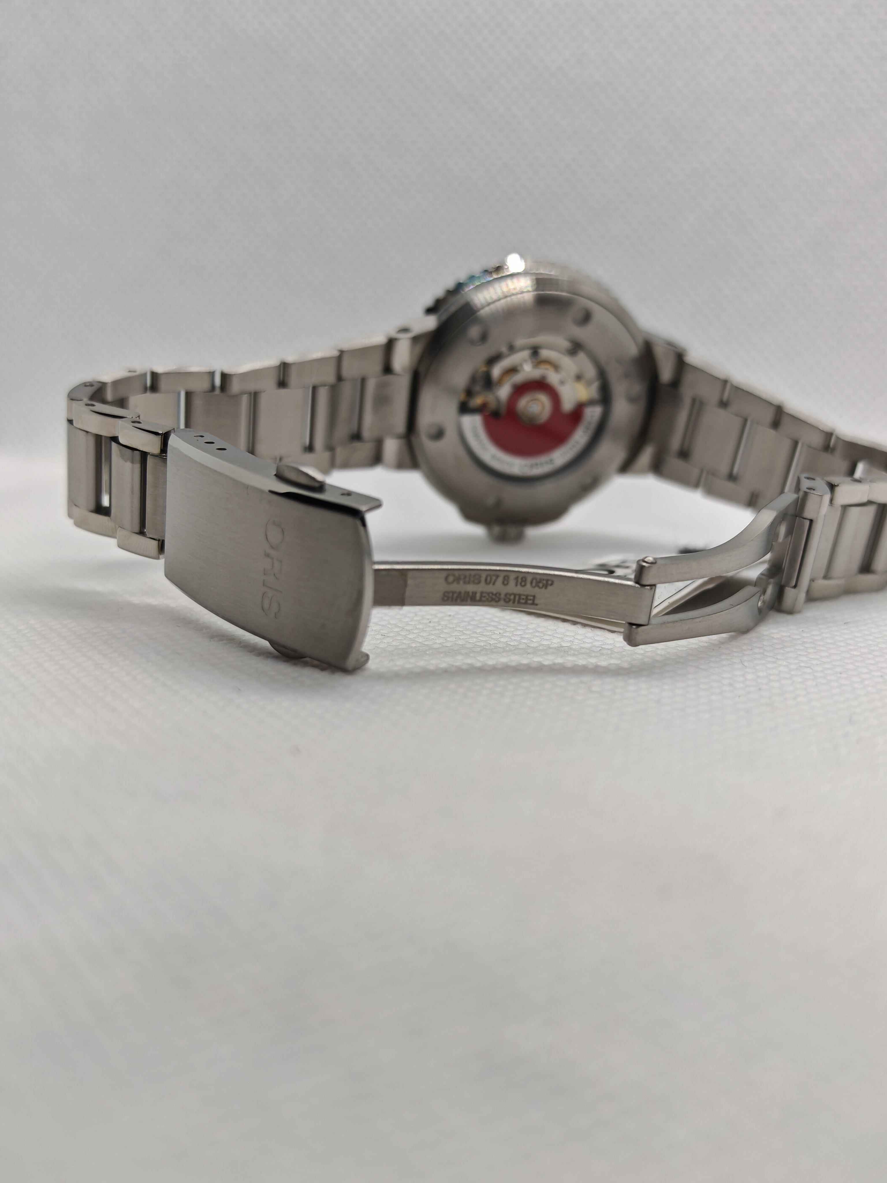 Oris Aquis Date X Bracenet Uomo Unisex Swiss Made 36,5 mm Quadrante Verde Riciclato Acciaio Bracciale Acciaio Vetro Zaffiro Antiriflesso Automatico Calibro 733-1 Data Riserva 41 Ore Diver 300m Ref. 01 733 7770 4137-07 8 18 05P Full Set
