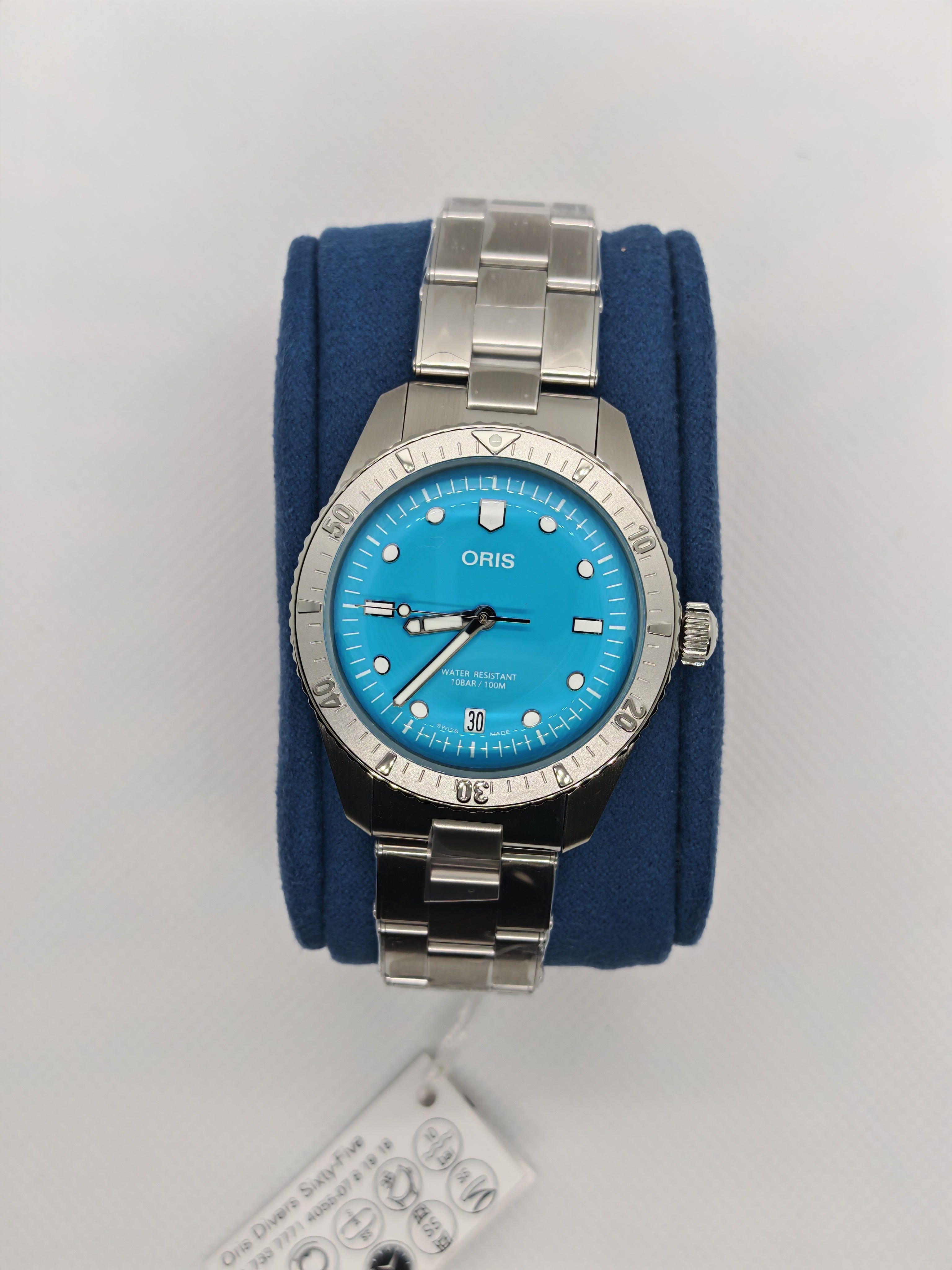 Oris Divers Sixty-Five Cotton Candy Uomo Unisex Swiss Made 38 mm Quadrante Blu Cassa Acciaio Bracciale Acciaio Vetro Zaffiro Antiriflesso Automatico Calibro 733-1 Data Riserva 41 Ore Diver 100m Ref. 01 733 7771 4055-07 8 19 18 Full Set